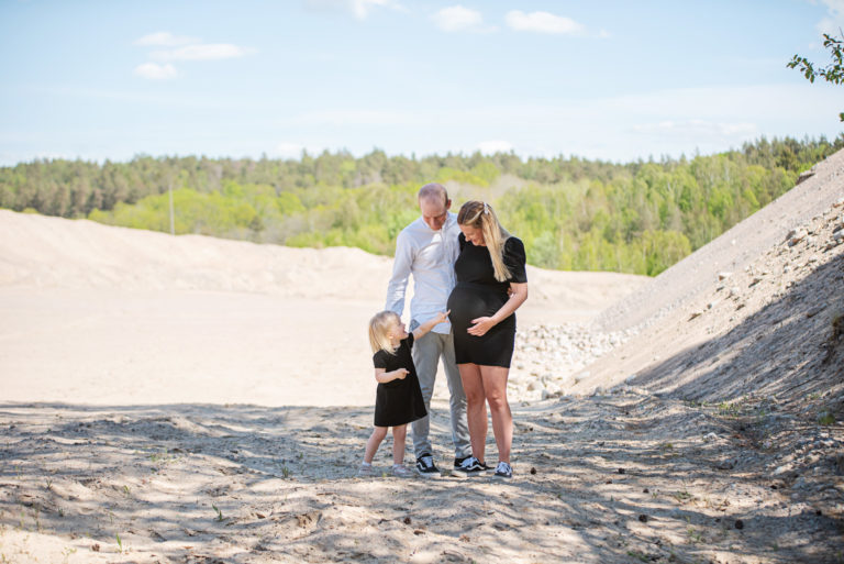 Gravidfotografering – Josefin, Andreas & Lowa